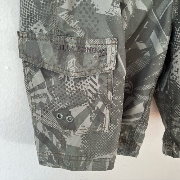 Billabong Board Shorts - Picture 5 of 8